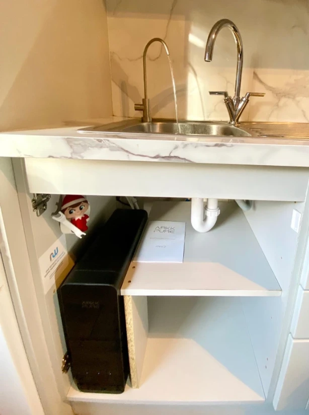 Renewell water filter ArkkZ tap system clean separated water outlets ArkkZ reverse osmosis water filter separate filtered and regular taps